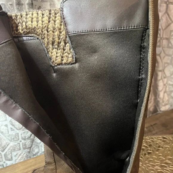 Brown Knee-High Women's Boots - Picture 5 of 6